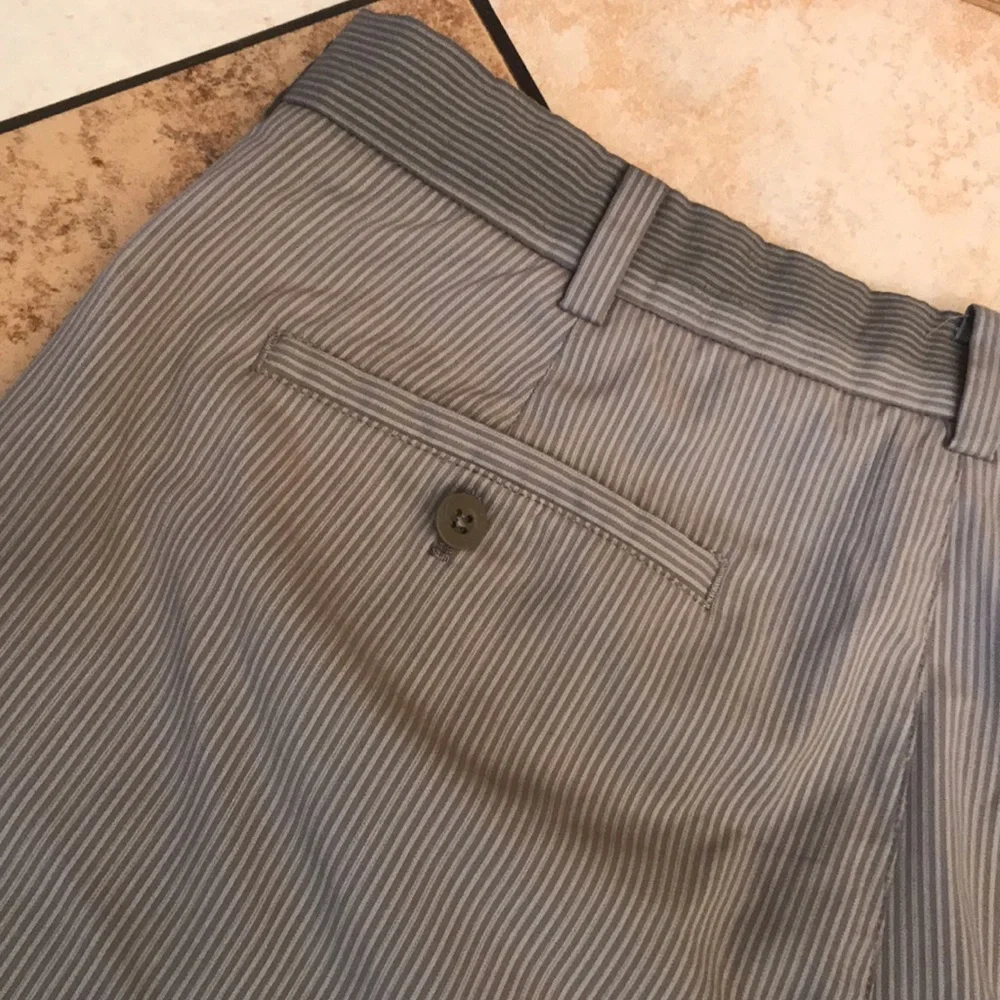 Nike golf shorts size 35 men performance wear‎